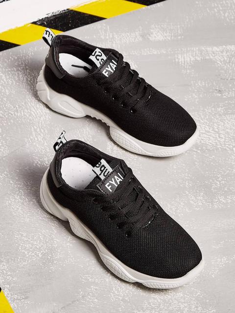 Zapatillas Con Malla Con Cordón