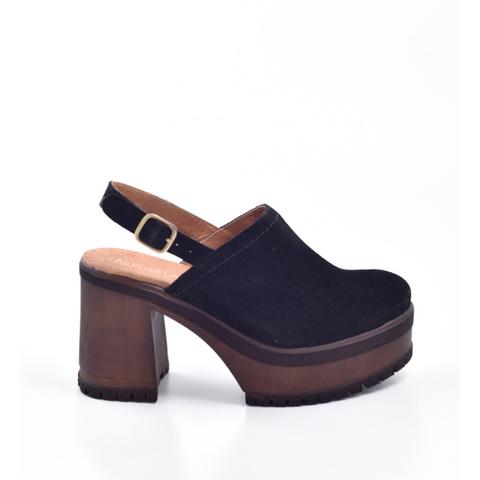 Swedish Black For Au Revoir Cinderella