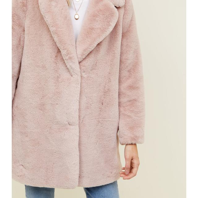 Newlook pink clearance fur coat