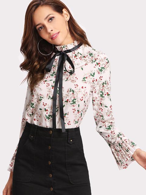 Blusa Con Estampado Botánico Y Volantes