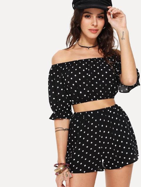 Top A Pois Con Spalle Scoperte E Shorts