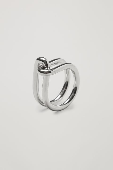 Looped Ring