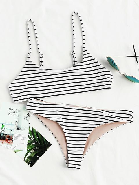 Set Di Bikini A Strisce Verticale