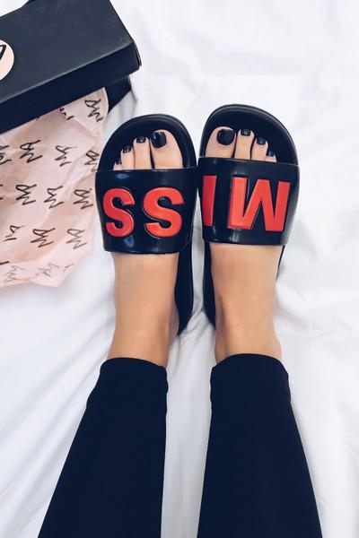 Florence Black & Red Miss Slogan Sliders