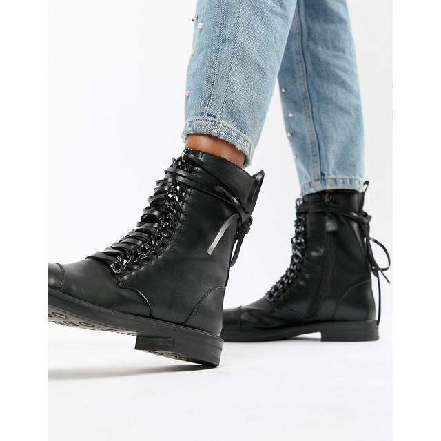 flat lace up boots