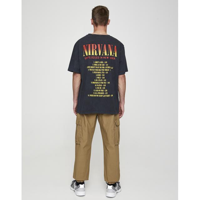 Venta > camiseta nirvana mujer pull and bear > en stock