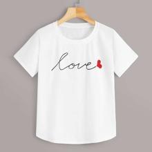 Camiseta De Manga Corta Con Texto Y Corazón