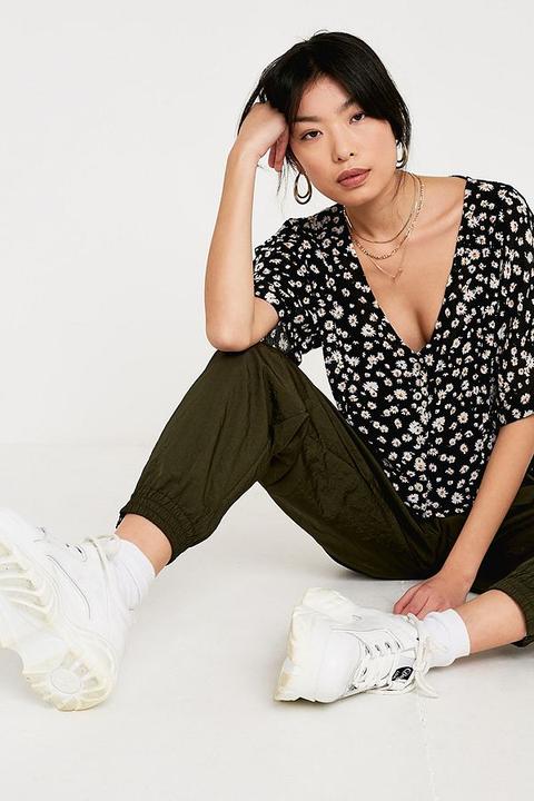Uo Nicola Daisy Floral Daydream Tea Blouse