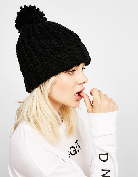 Gorro Beanie Doble Hilo Pompón