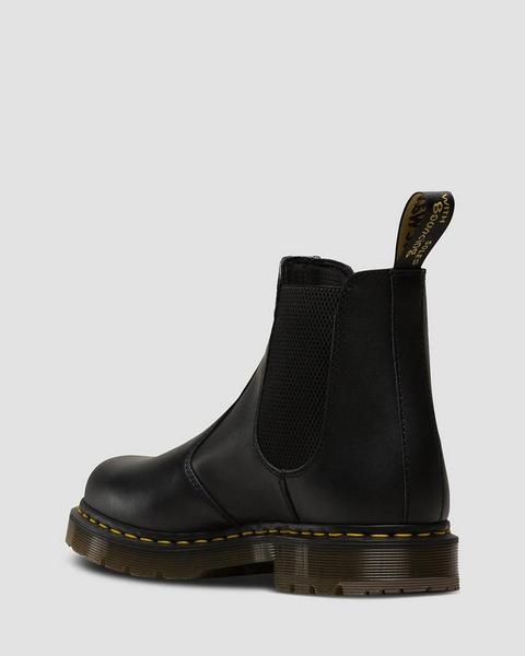 slip resistant chelsea boots