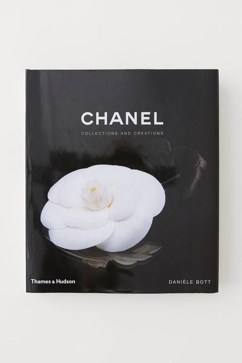 Chanel - Black