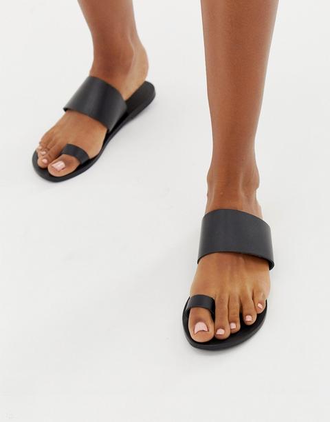 Sandalias Planas Con Aro Para El Dedo De Cuero Faro De Asos Design-negro