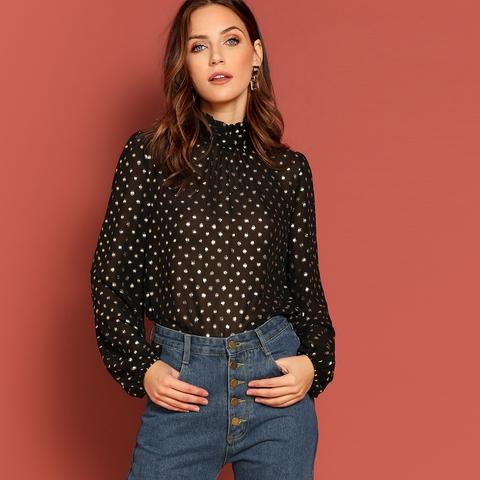 Top Fino De Cuello Alto Con Estampado Dorado