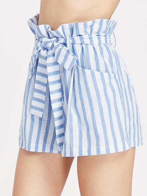 Pantaloncini A Strisce Con Volant In Vita