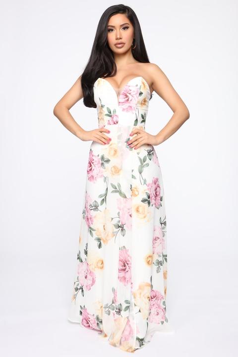 Fashion nova hotsell floral maxi dress