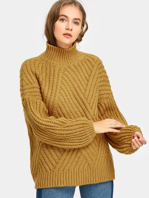 Maglione A Collo Alto Con Spalle Oblique