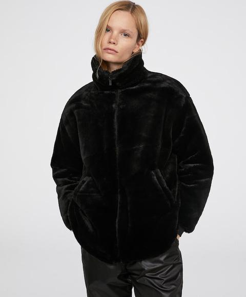 Chaqueta Polar Color: Negro Talla: M Material: Poliéster, from Oysho on 21  Buttons