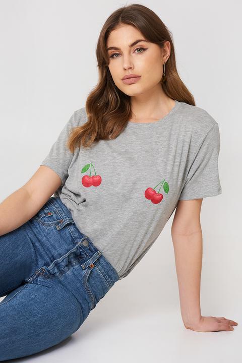 Na-kd Trend Cherry Tee - Grey