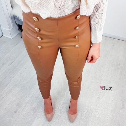 Pantalon Simili Cuir Boutons Dorés Camel