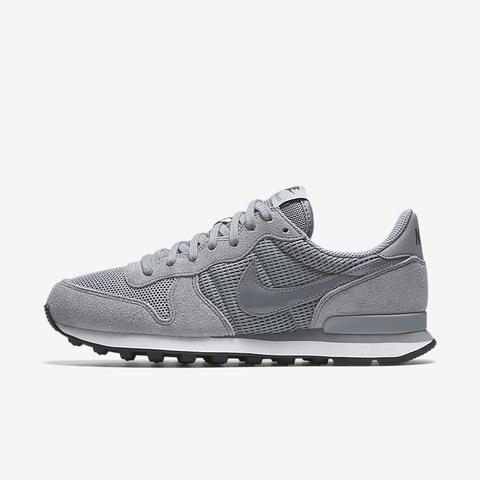 Nike Internationalist