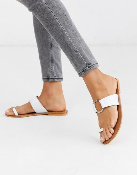 Sandalias Blancas De Cuero Con Tira Al Dedo Feline De Asos Design-blanco