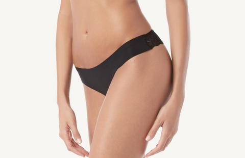 Hanes Confezione Da 3 Bikini In Pizzo Invisibile – Microfibra Morbida, Senza Etichetta, Taglie 40-42 (Fianchi 106-119 Cm)