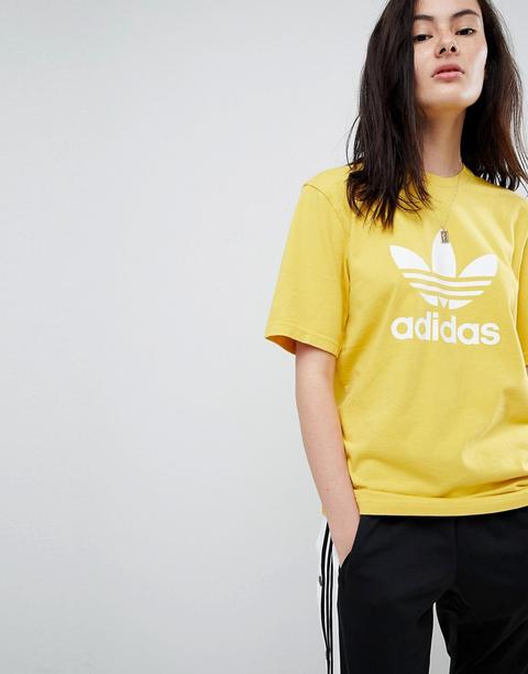 Camiseta Extragrande Amarilla Con Logo De Trébol Adicolor De Adidas Originals