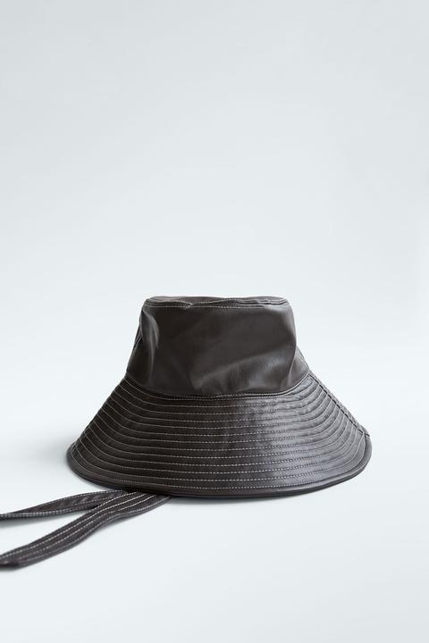 Gorro Bucket Efecto Piel