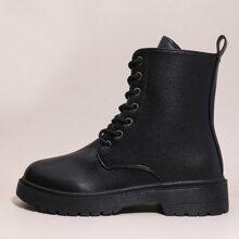 Botas De Combate Con Cordón Delantero from SheIn on 21 Buttons