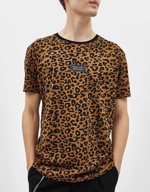 Daisy river statistics Camiseta Con Estampado Leopardo de Bershka en 21 Buttons