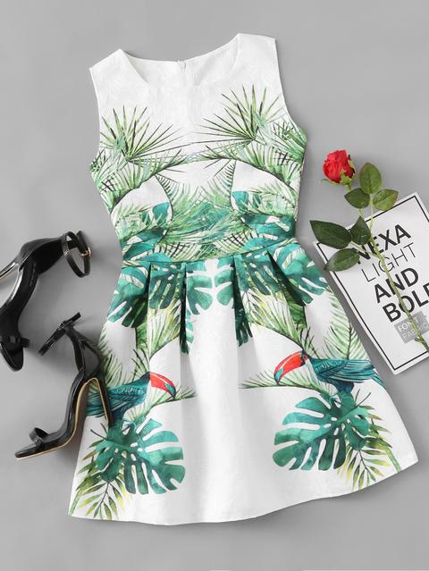 Vestido Con Estampado Con Vuelo