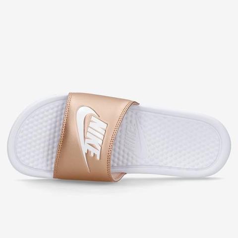 Nike Benassi