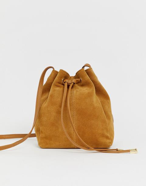 tan bucket bag