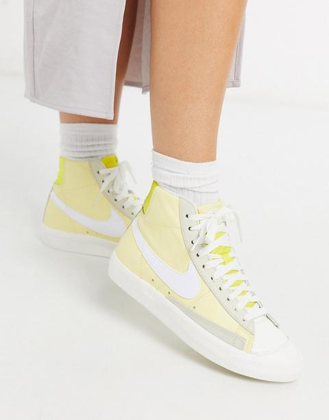 Nike Blazer 77 Trainers In Yellow