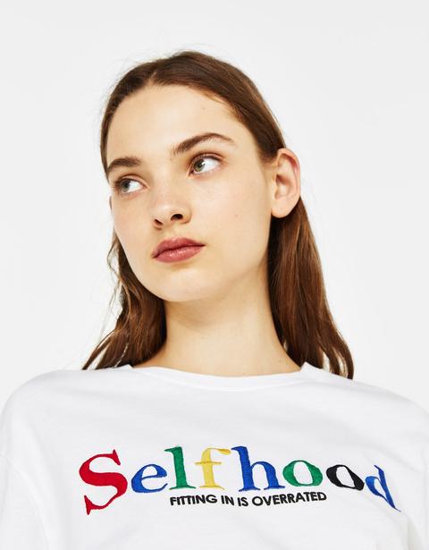 T-shirt Con Scritta Ricamata