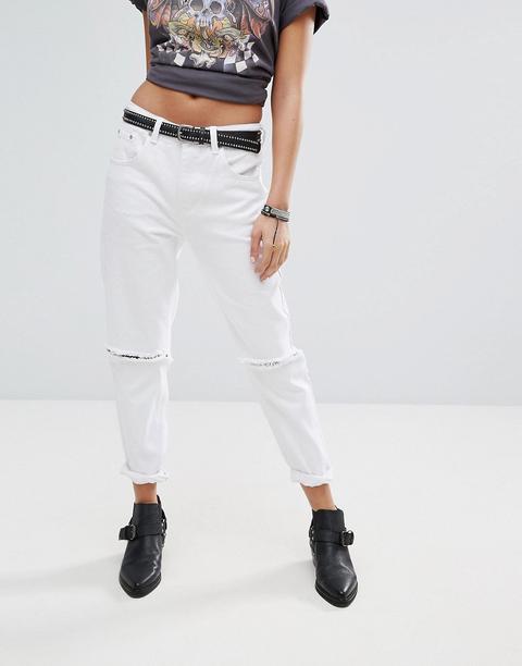 Prettylittlething - Mom Jeans Con Strappi Alle Ginocchia - Bianco