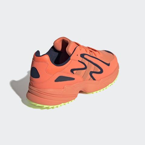 Chaussure Yung 96 Chasm Trail From Adidas On 21 Buttons