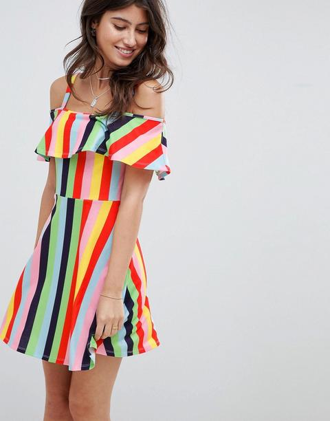 Asos Design - Sommerliches Skaterkleid Mit Regenbogenstreifen Und Rüschenlage - Mehrfarbig