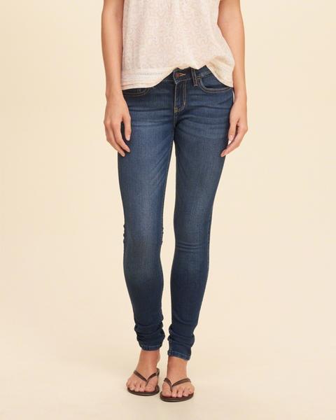 Jeans Superajustados Hollister