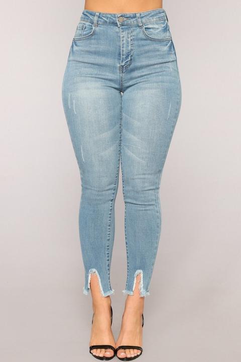 On The Loose Ankle Jeans - Light Blue Wash