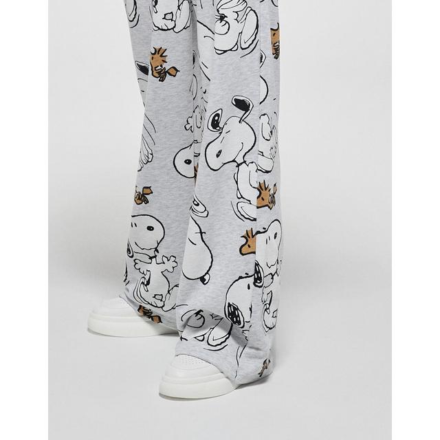 Pantalón Snoopy Wide Leg from Bershka on 21 Buttons