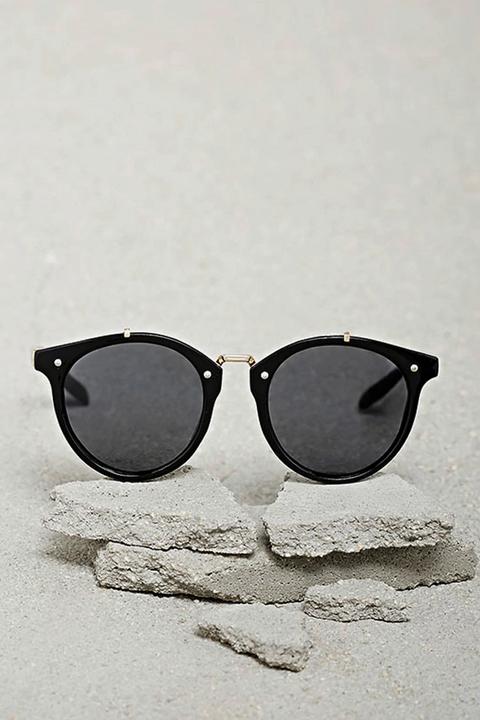 Men Studded Round Sunglasses
