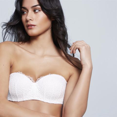 reggiseno con coppe differenziate