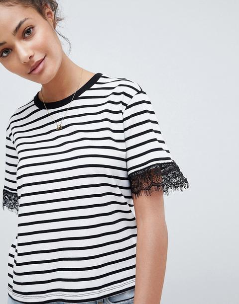Asos Design - Kastiges T-shirt Mit Spitzendetail Und Streifen - Mehrfarbig