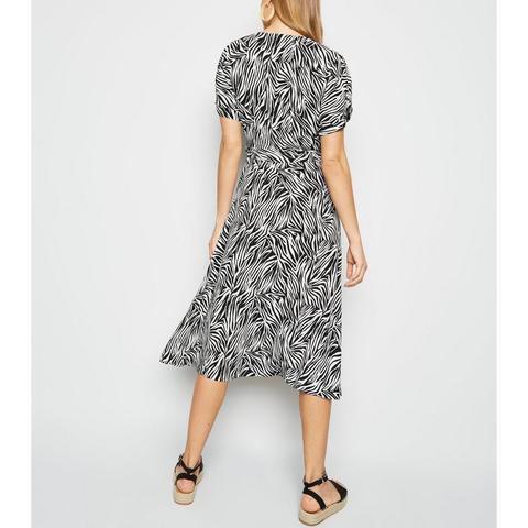robe noire mi longue