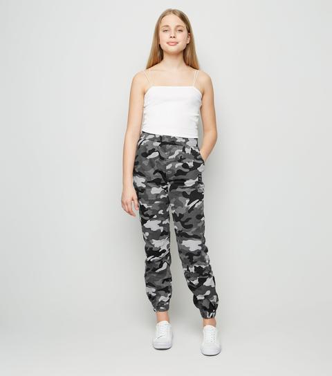 Girls Light Grey Camo Denim Joggers New Look