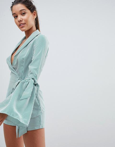 Chaqueta Cruzada Con Detalle De Manga A Rayas De Prettylittlething