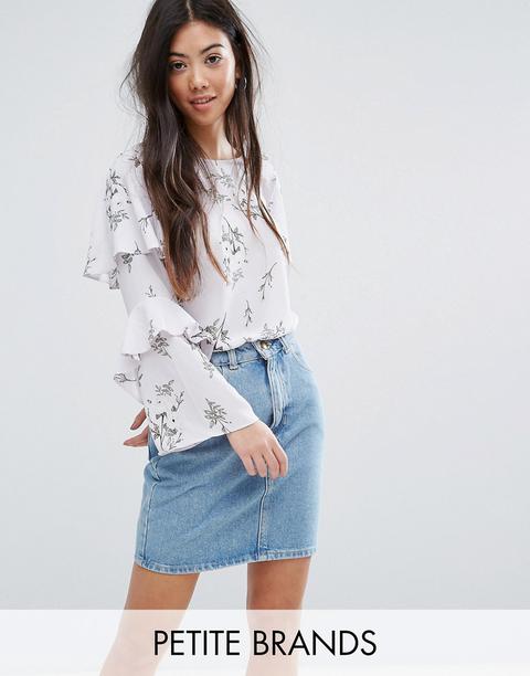 Blusa Con Estampado Floral Y Volantes En Las Mangas De New Look Petite