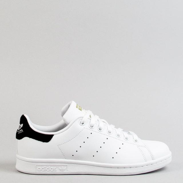 Zapatillas Adidas Stan Smith from Ulanka on 21 Buttons