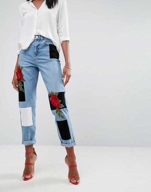 Asos - Original Mom - Mom Jeans Slim A Vita Alta Con Ricamo In 3d E Particolari In Velluto Lavaggio Chiaro Blu Lucinda - Blu
